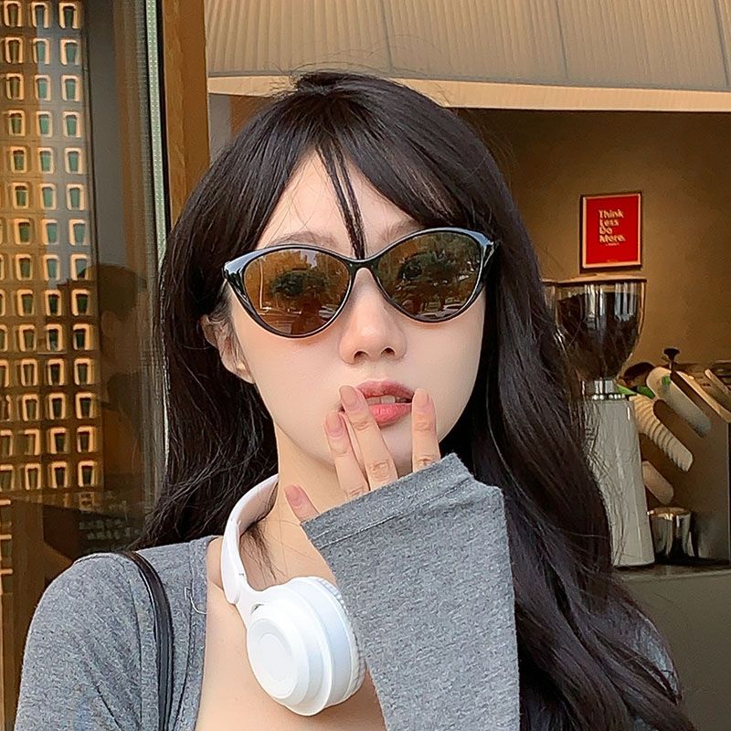 2023 European and American Cat Eye Round Face Large Frame Brown Hot Girl Concave Shape Sunglasses Women’s Anti-UV Retro Sunglasses