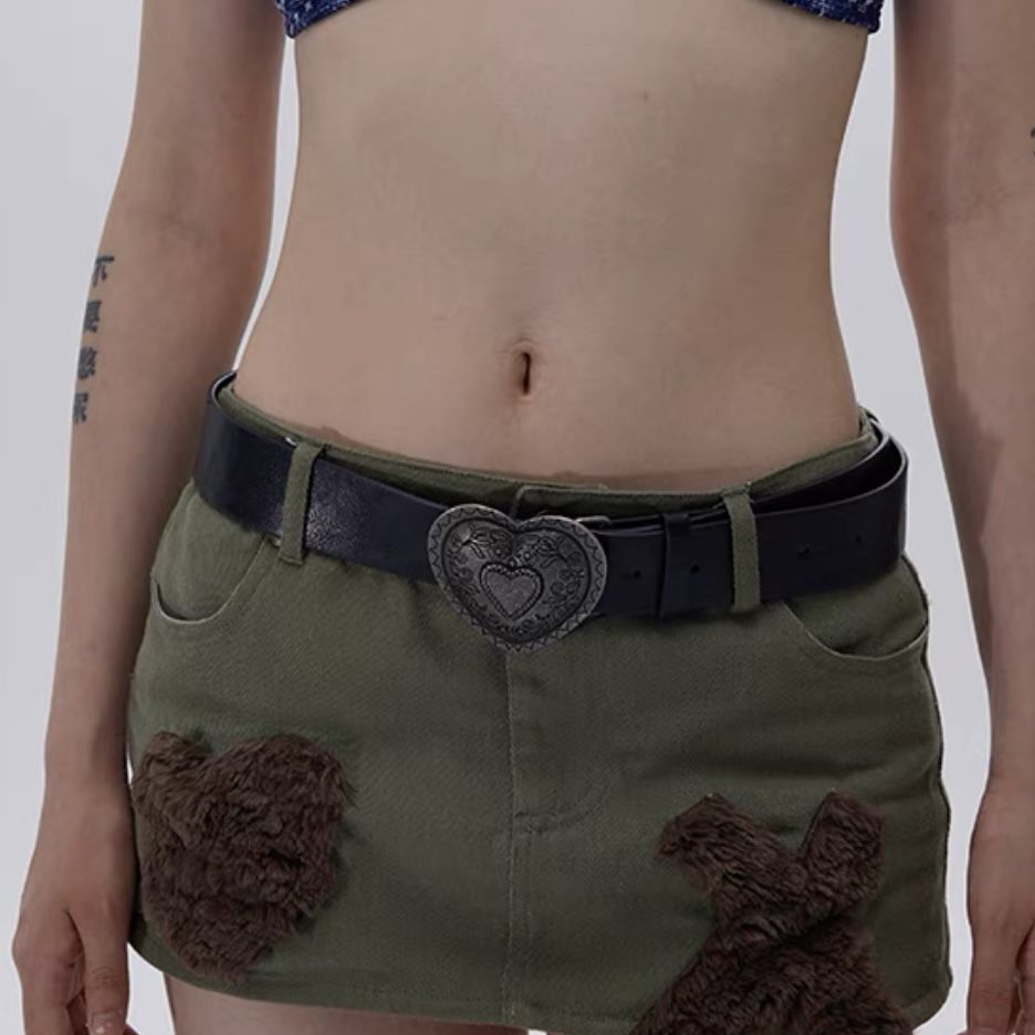 Instagram Y2K style Millennium Spicy Girl Love Carved Buckle Made of Old American Small and Versatile Belt_voghion.com