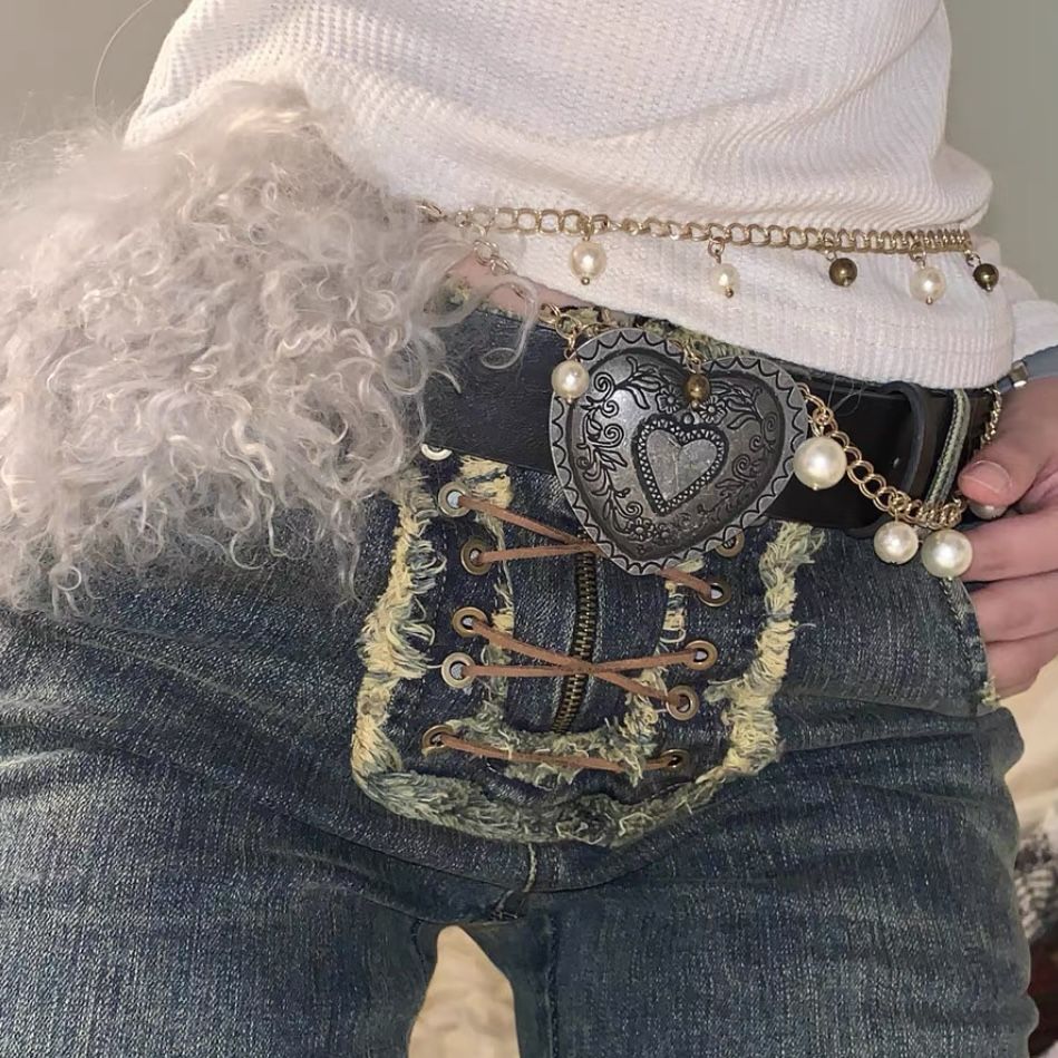 Instagram Y2K style Millennium Spicy Girl Love Carved Buckle Made of Old American Small and Versatile Belt_voghion.com