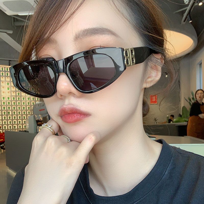 歐美三角貓眼太陽眼鏡拽姐新款潮凹造型時尚街拍超黑墨鏡女ins風