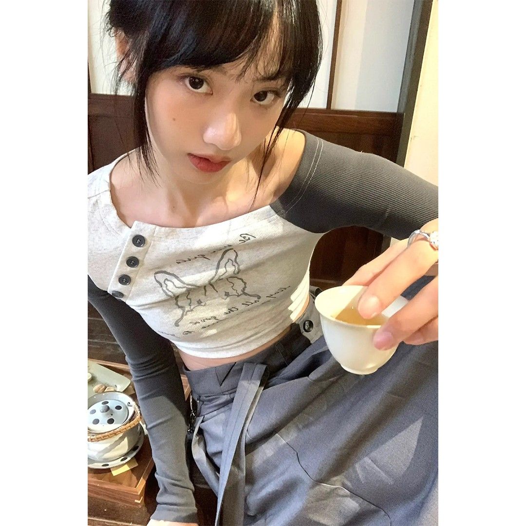 美式辣妹露肩一字領短款上衣女修身顯瘦撞色長袖t恤秋打底衫內搭