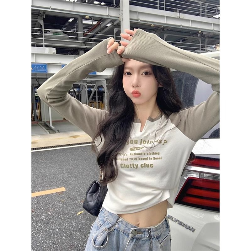 復古美式印花小V領打底T恤女2023秋冬設計感修身顯瘦撞色長袖上衣