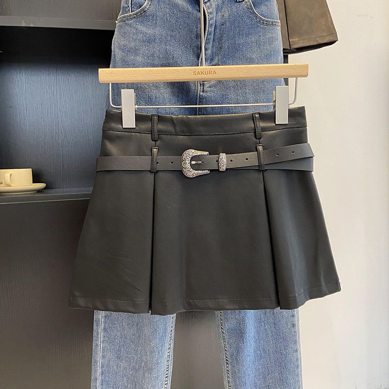 Equipped with a belt, high waisted black pleated anti glare A-line skirt, women's early autumn  Korean version versatile PU leather short skirt