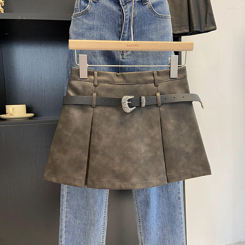 Equipped with a belt, high waisted black pleated anti glare A-line skirt, women's early autumn  Korean version versatile PU leather short skirt