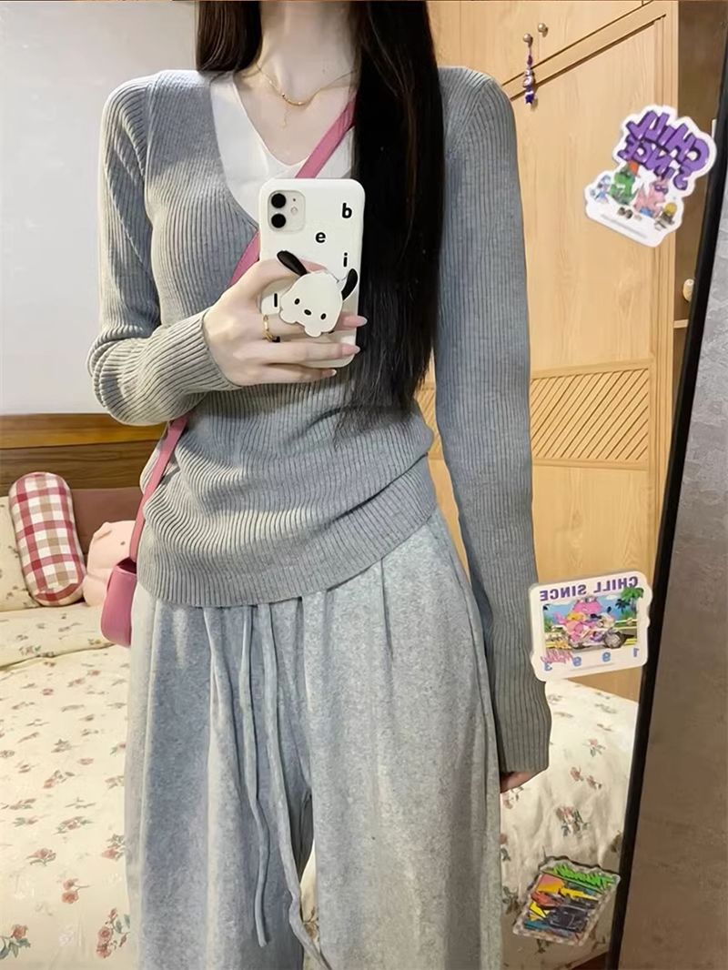 純欲甜美假兩件V領針織衫毛衣女秋冬設計感小眾修身內搭打底上衣