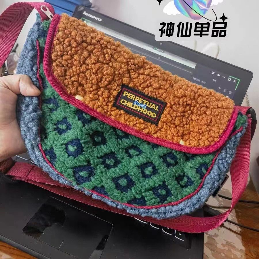housadrsige原創毛絨秋冬單肩包小眾設計撞色復古斜挎手提毛毛包