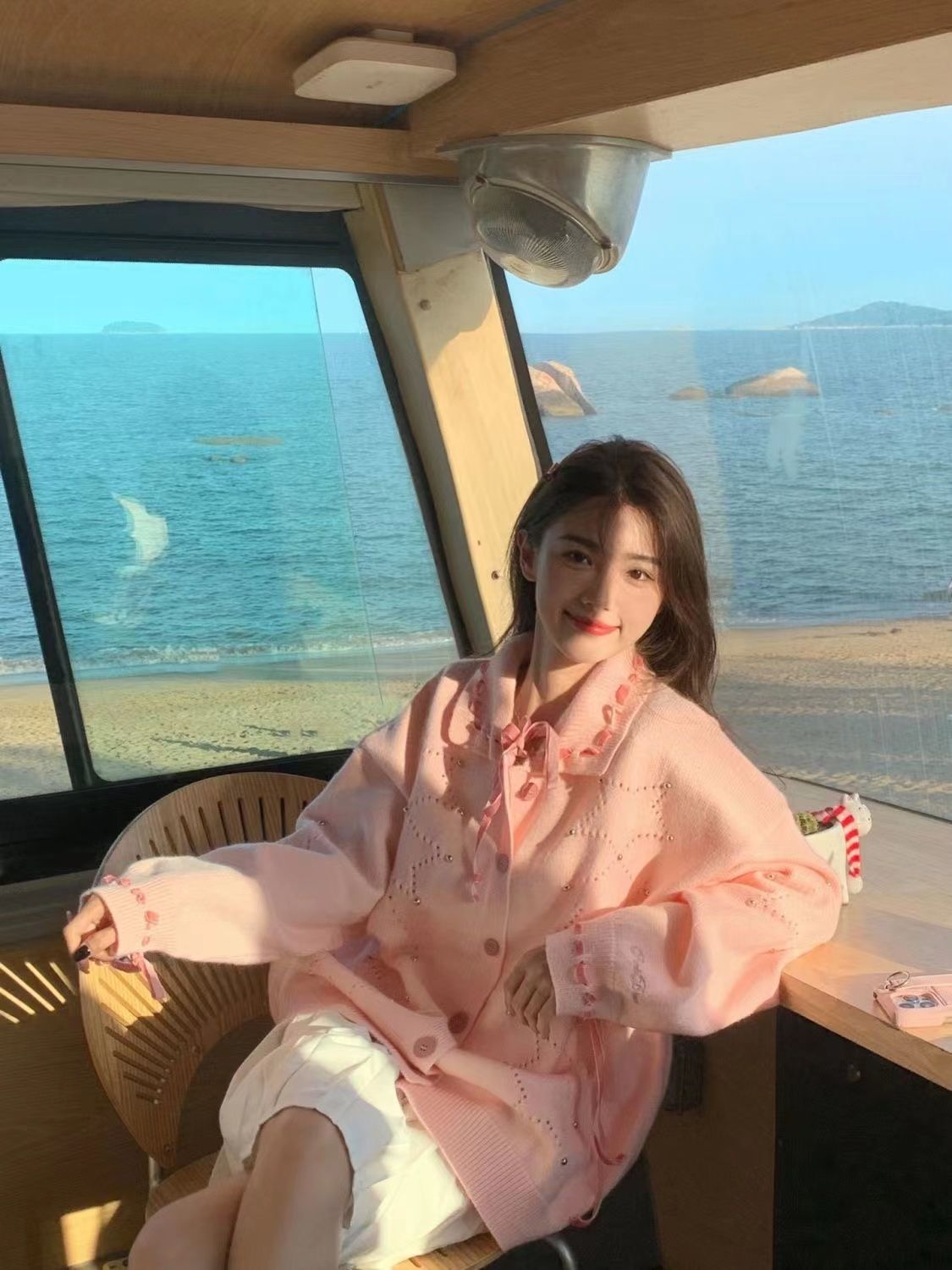 奶系穿搭法式慵懶風粉色長袖針織毛衣開衫高級感超好看外套女秋季