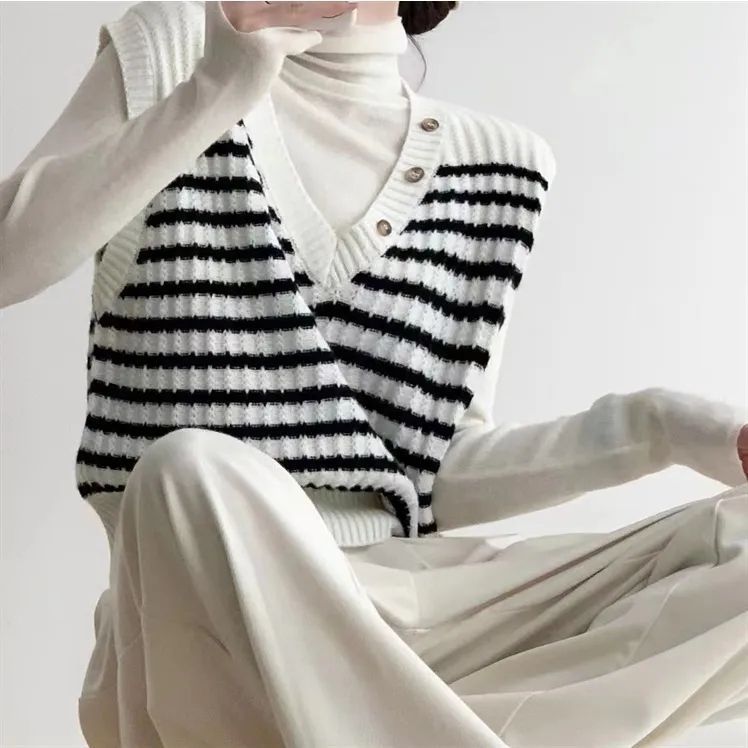 Black and white striped knitted vest for women 2023 autumn and winter new v-neck button decoration sleeveless sweater vest top thin