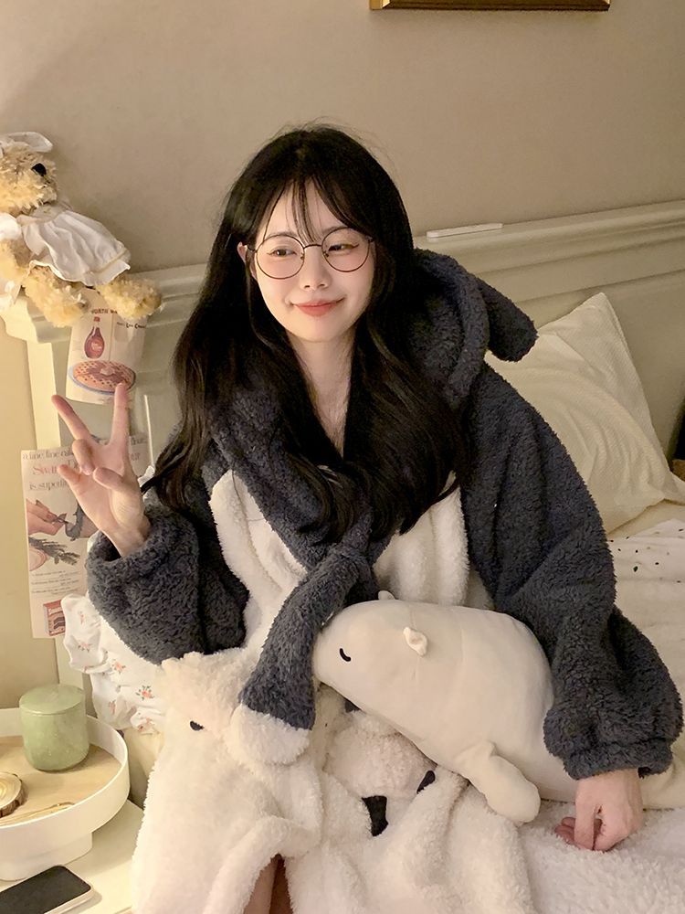 Coral velvet Korean cartoon nightgown for women autumn and winter 2023 new cute style student dormitory home bathrobe for sleeping