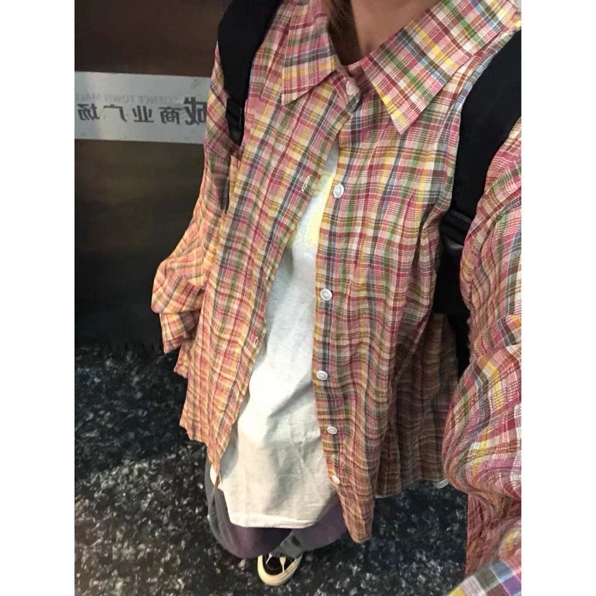 美式復古粉色格子長袖襯衫女秋季2023新款寬鬆設計感小眾情侶上衣