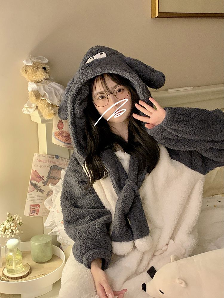 Coral velvet Korean cartoon nightgown for women autumn and winter 2023 new cute style student dormitory home bathrobe for sleeping