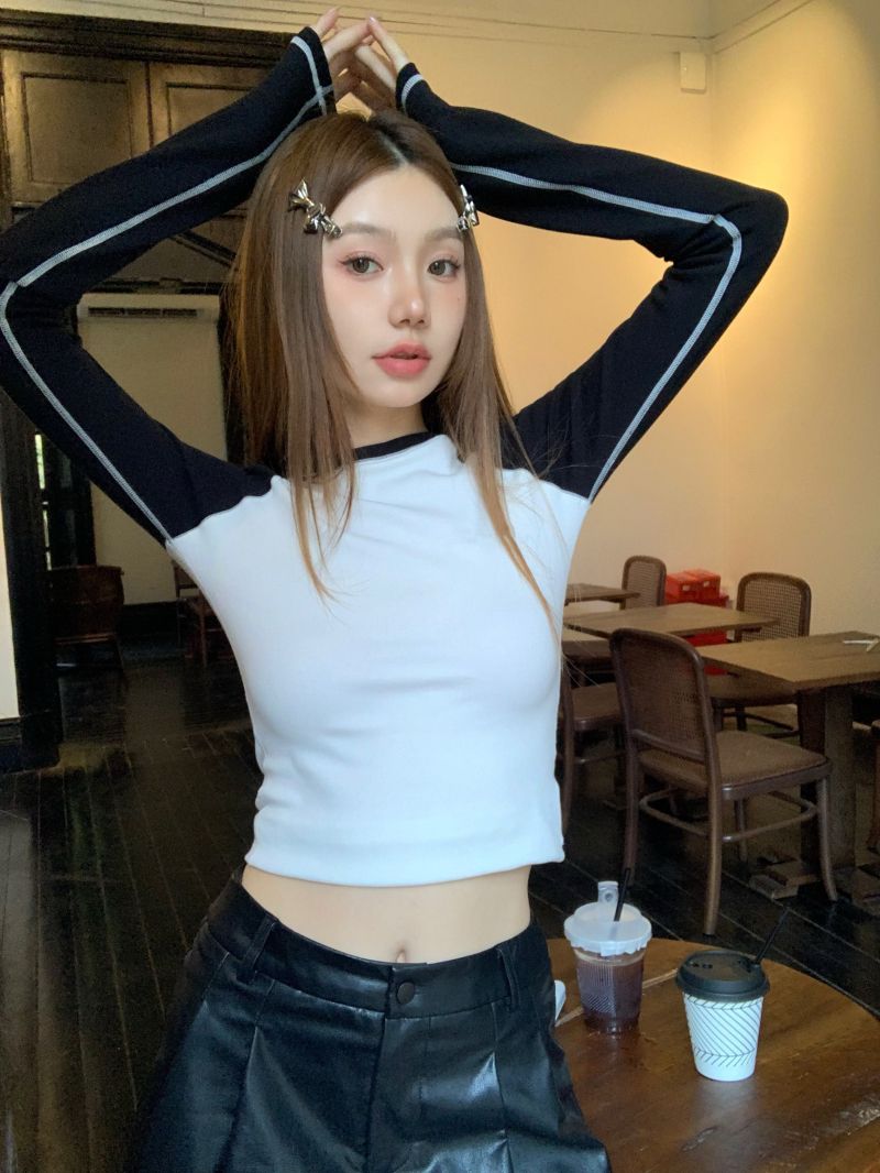 甜辣妹撞色拼接百搭袖打底衫T恤女秋季修身別致短款長袖內搭上衣