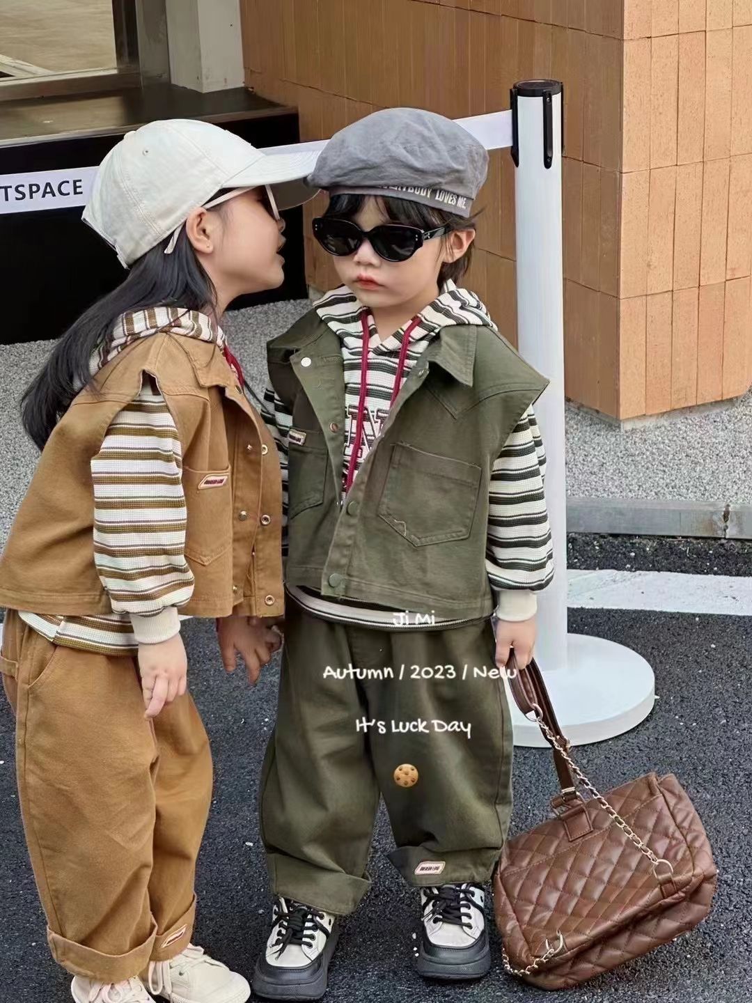 秋款小童男童套装韩版马甲长袖秋季新品爆款三件套带帽潮款