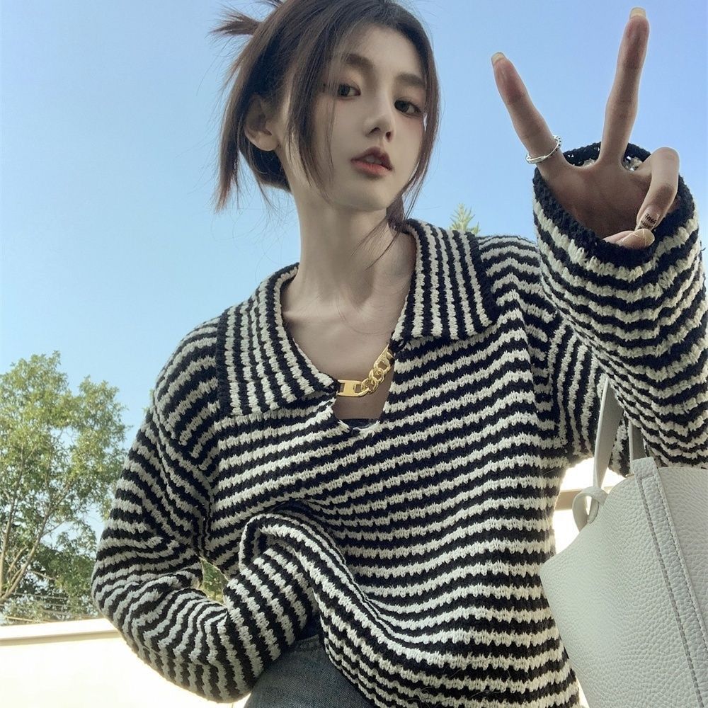 法式赫本風翻領條紋毛衣女春秋季設計感別致金屬條寬鬆針織衫上衣