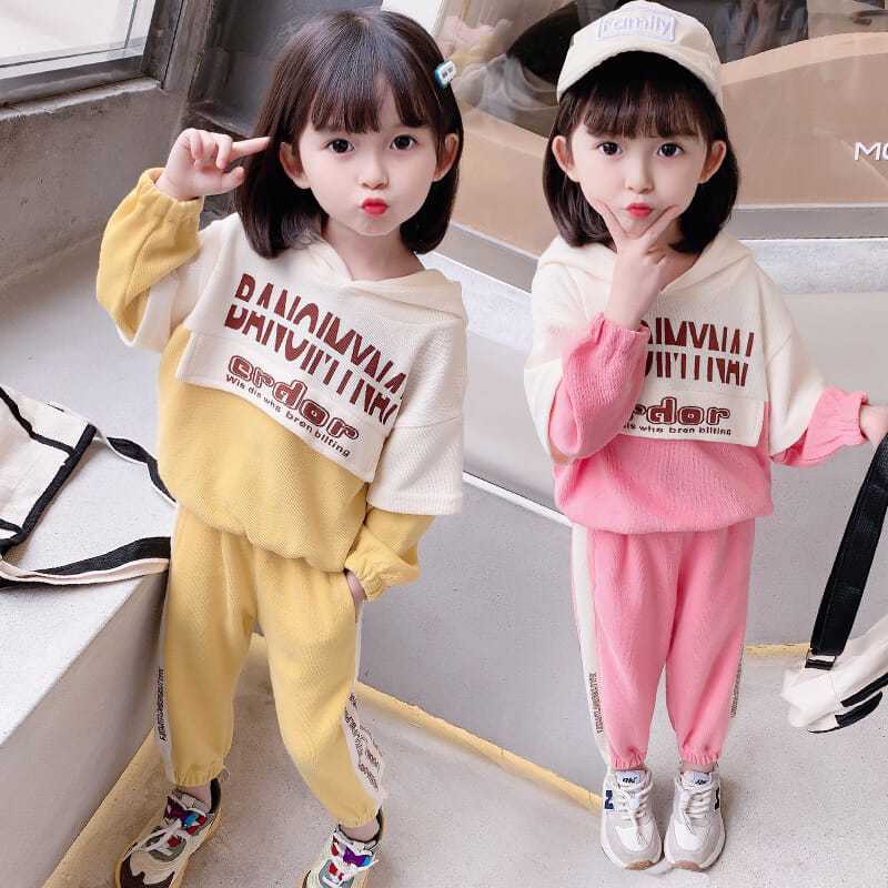  Spring and Autumn New Girls Color Matching Hooded Sweatshirt Fashionable Small and Medium-sized Children Baby Casual Sports Pants Two-piece Set