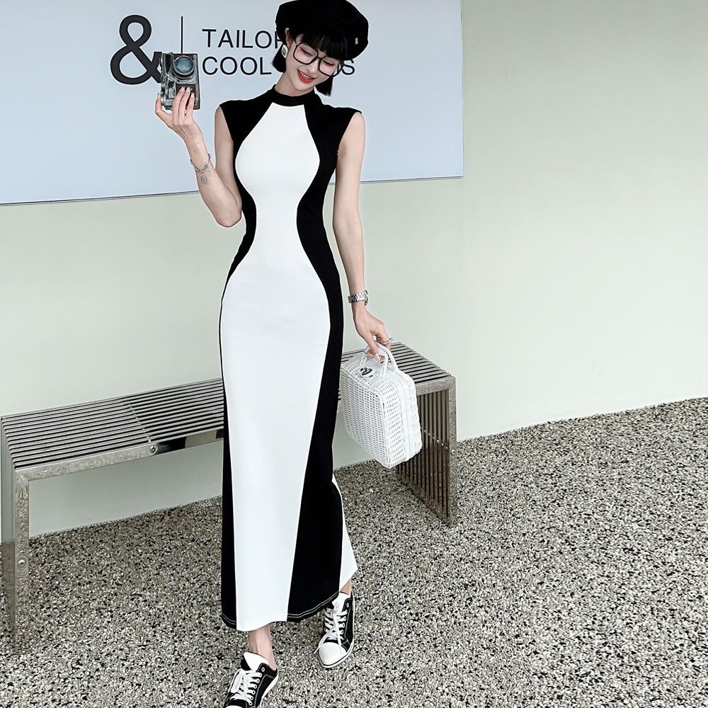 Socialite Fashion Slim Black and White Color Block Sleeveless Long Skirt Women's French Contrast Color Knitted Vest Covered Hips Slit Dress