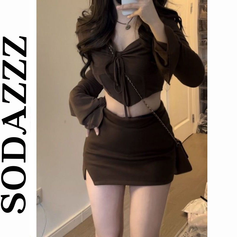春夏2023新款美式辣妹不規則褶皺方領純欲長袖小個子上衣潮流女裝