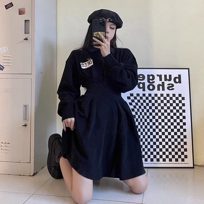 2023初秋新款大碼女裝胖妹妹mm顯瘦遮肚衛衣裙黑色設計感連衣裙潮