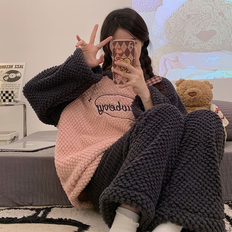 珊瑚絨睡衣女秋冬款2023年新款家居服法蘭絨加絨可愛套裝保暖加厚