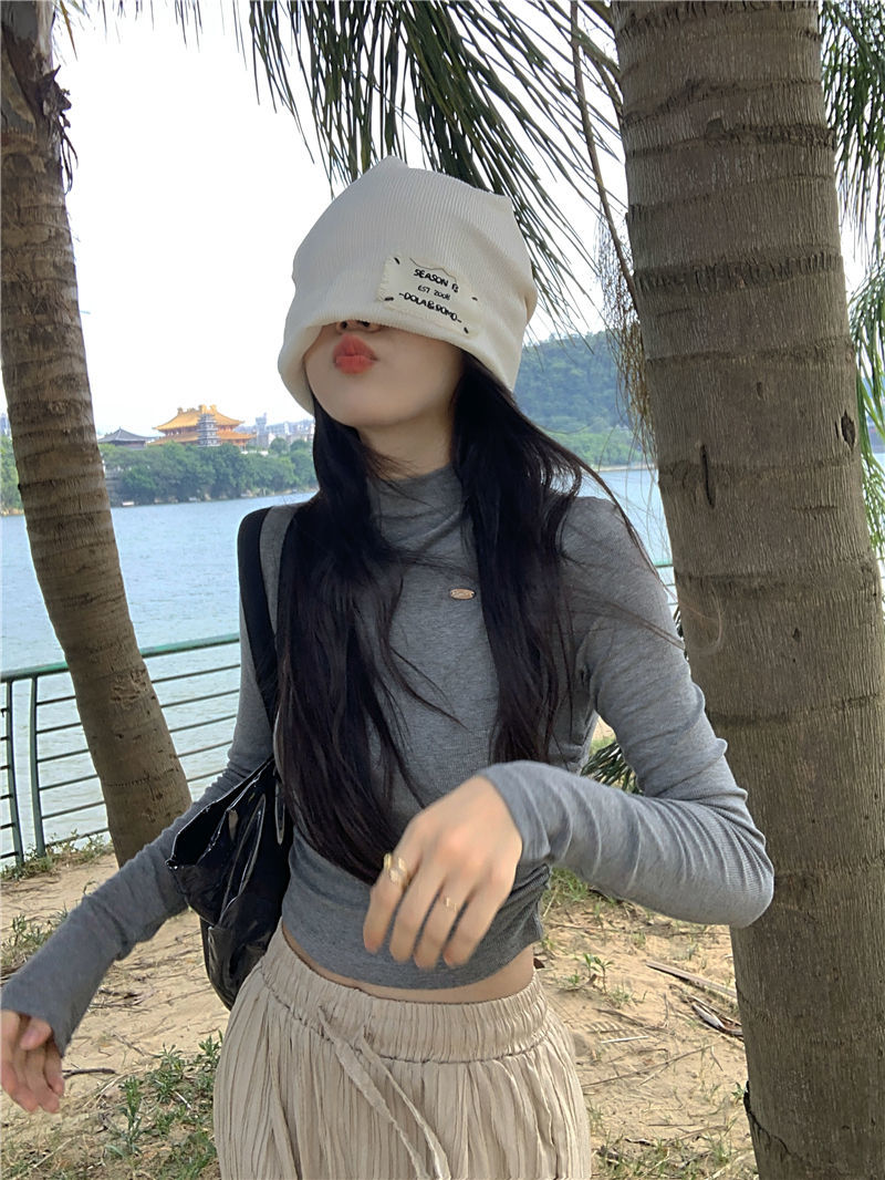 2023年設計感抽褶長袖T恤女早秋修身顯瘦打底衫短款辣妹上衣潮