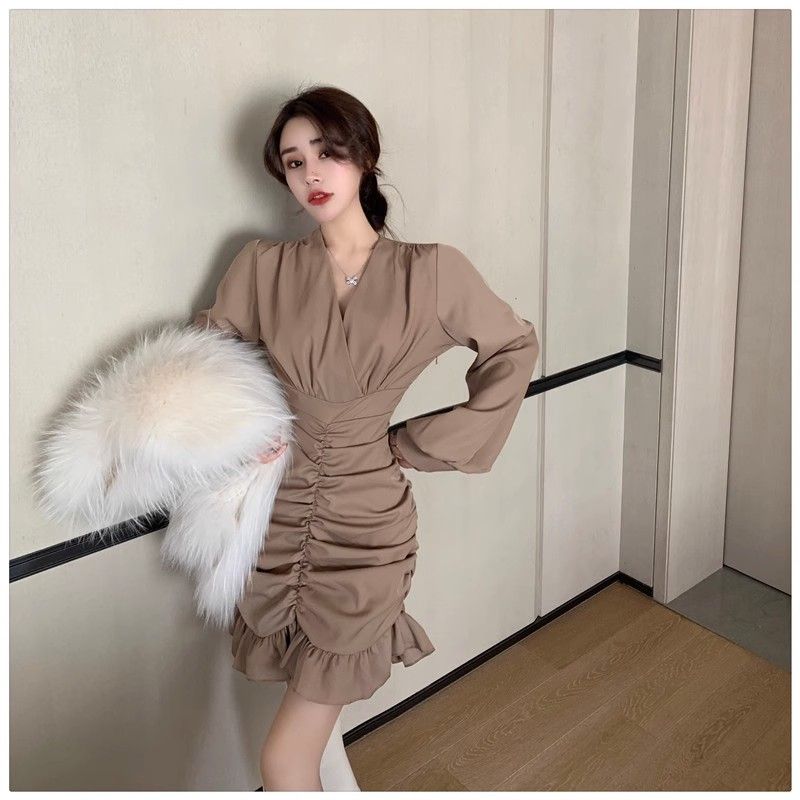  new French high-end dress women's clothing in early autumn slim and wrinkled sexy temperament waist bag hip skirt