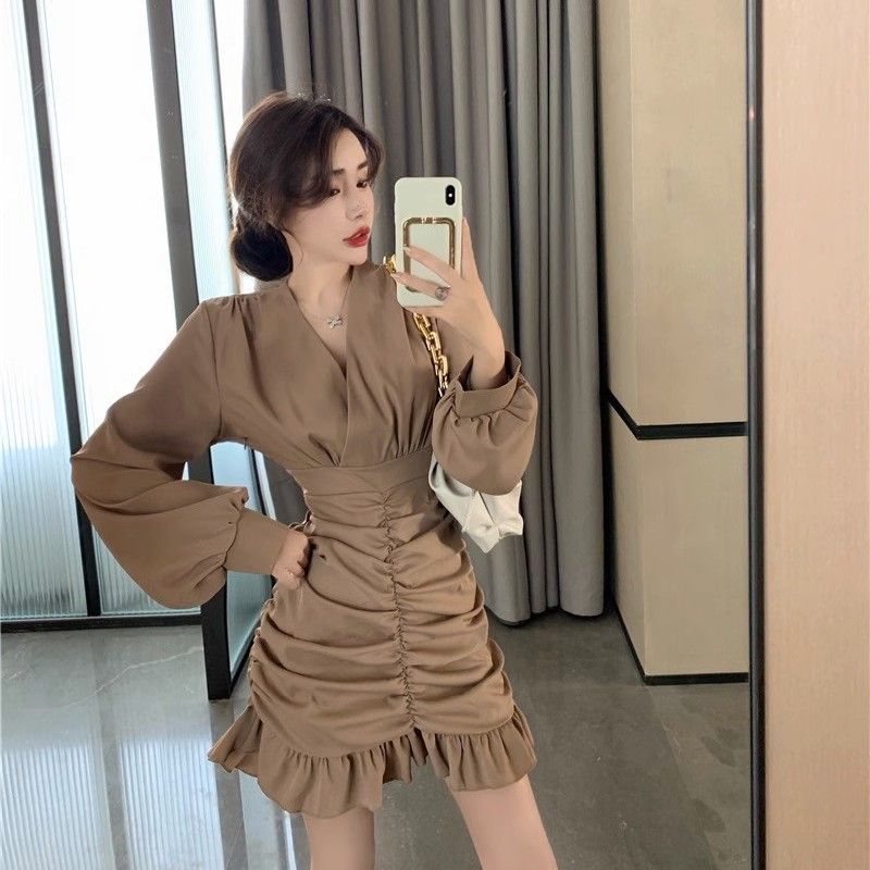  new French high-end dress women's clothing in early autumn slim and wrinkled sexy temperament waist bag hip skirt