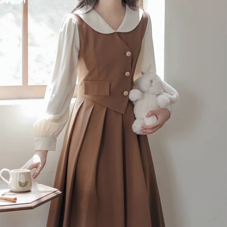 Autumn and winter plus size women's clothing contrasting color stitching doll collar Maillard slightly fat outfit autumn slimming fake two-piece temperament skirt