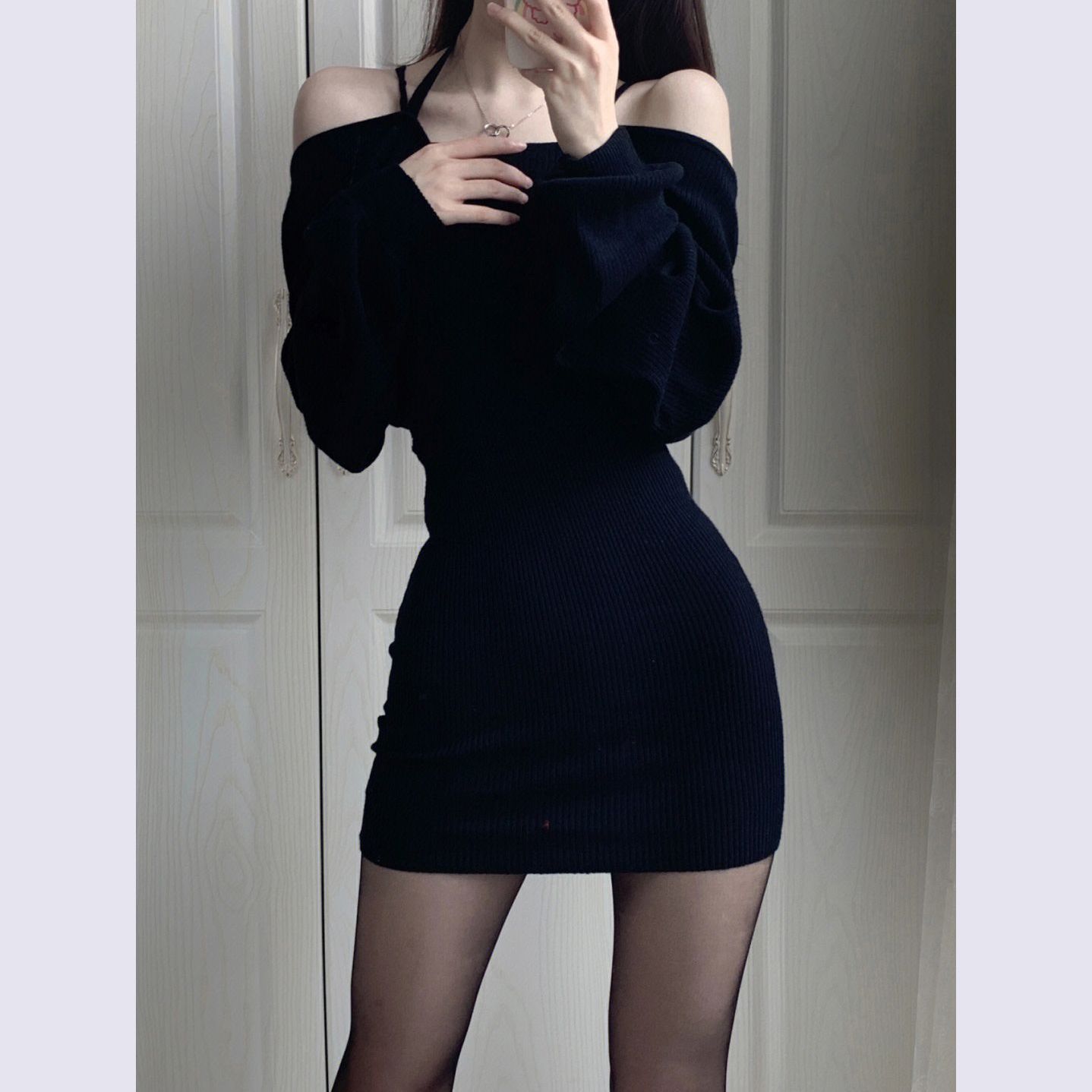 Pure lust hot girl style fake two-piece one-piece off-shoulder autumn and winter long-sleeved dress slimming and hip-hugging short skirt for women