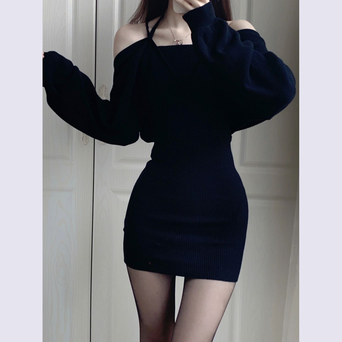 Pure lust hot girl style fake two-piece one-piece off-shoulder autumn and winter long-sleeved dress slimming and hip-hugging short skirt for women