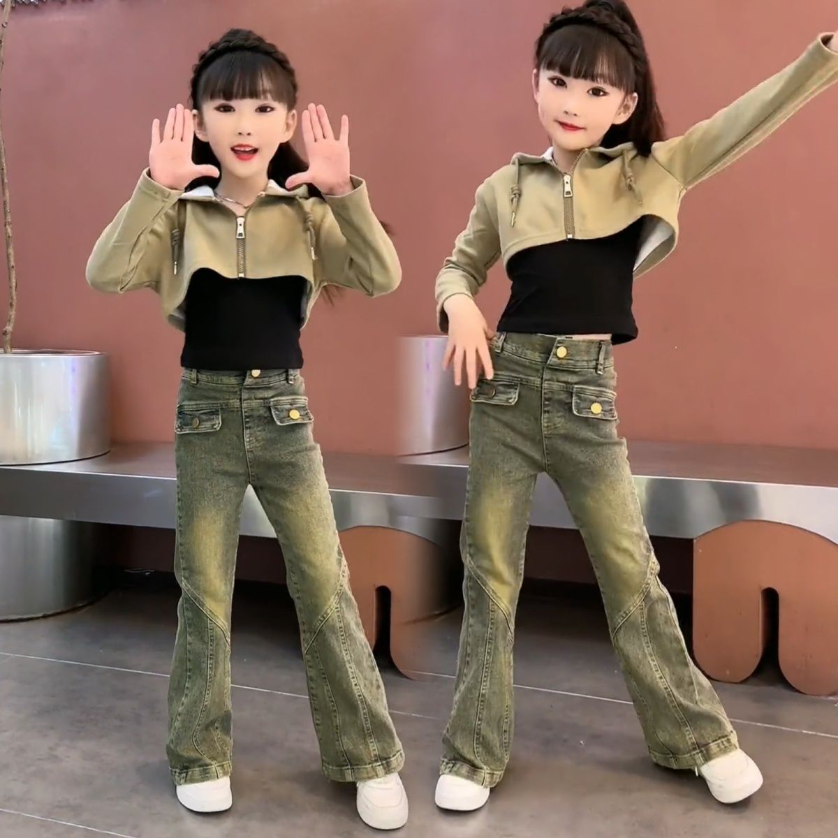 女童秋裝套裝2023新款中大童韓版秋季女孩時髦喇叭牛仔褲網紅童裝