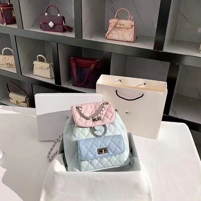 洋氣小香風女包 小眾撞色雙肩背包女2023新款高級感菱格鏈條書包