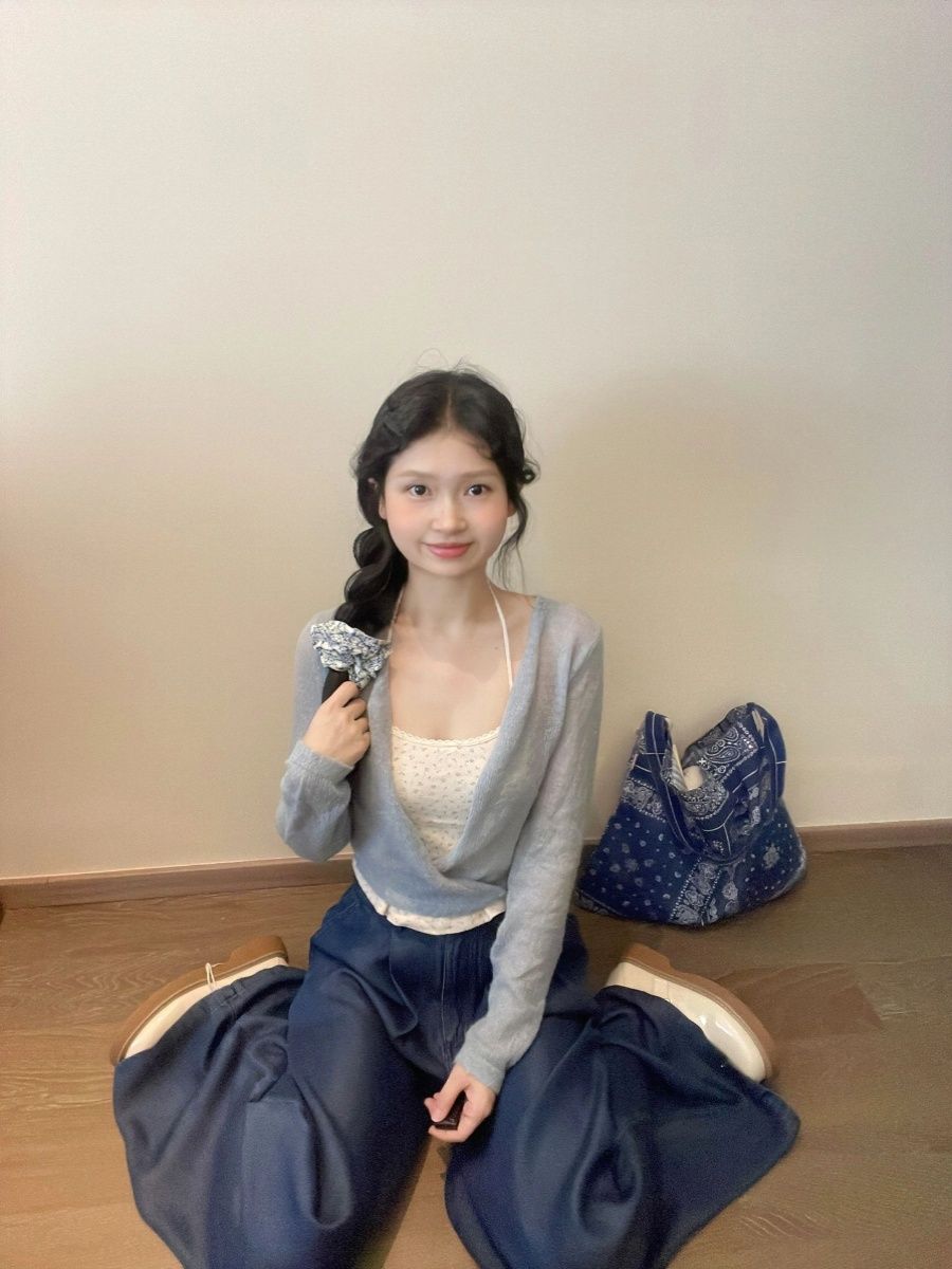秋季套裝女2023新款純欲風綁帶V領針織開衫碎花掛脖吊帶闊腿褲