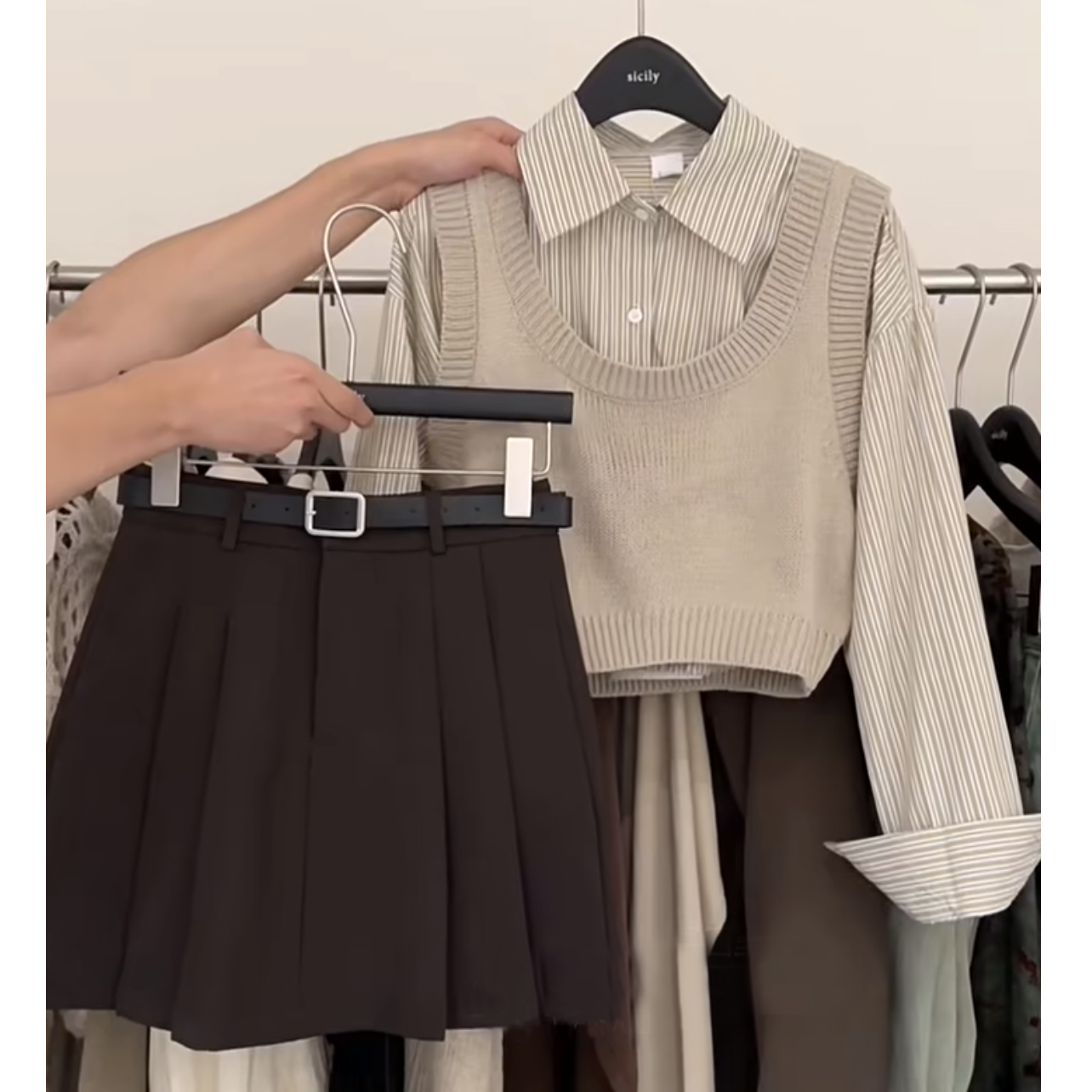 ROSEL/Roselle 2023 new autumn Korean version of age-reducing shirts, versatile vests, high-waisted short skirts, three-piece trendy set