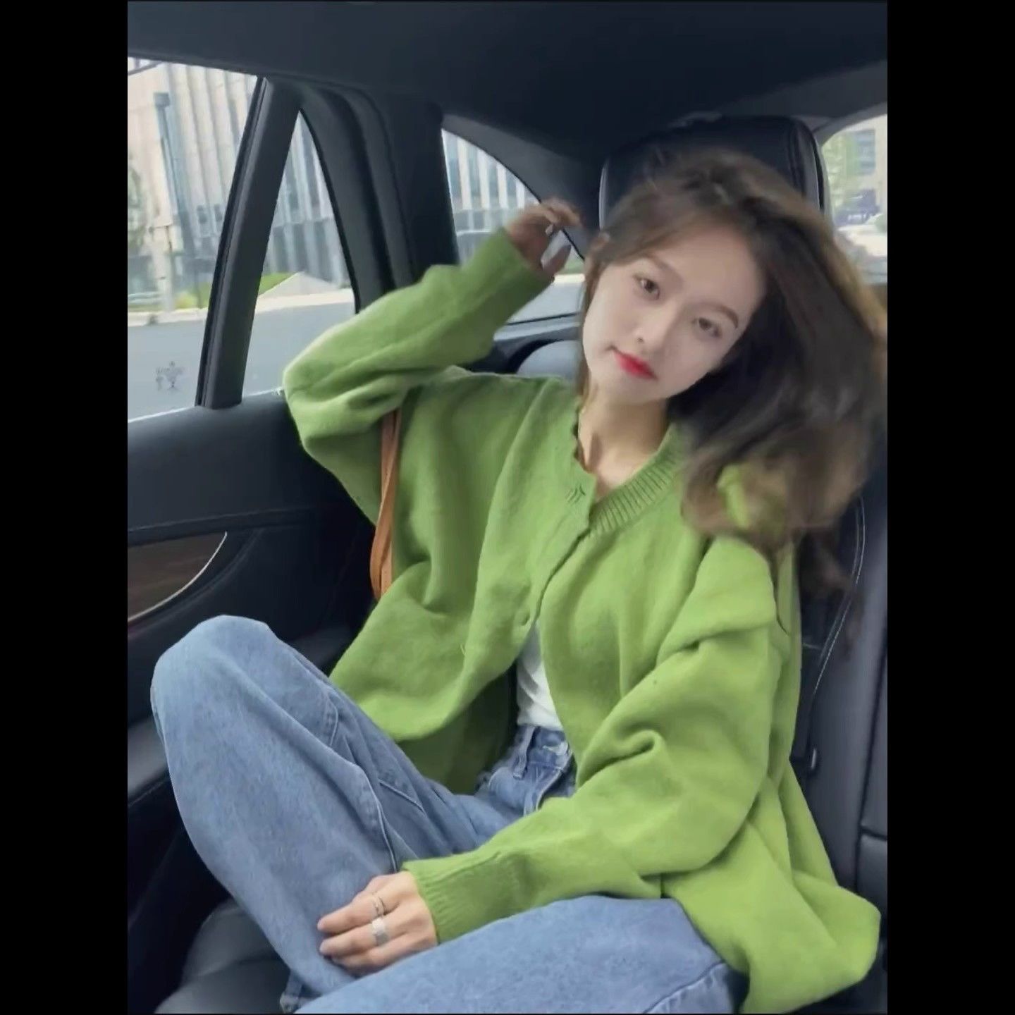 溫柔風軟糯綠色圓領長袖針織開衫女秋冬新款別致上衣寬鬆毛衣外套
