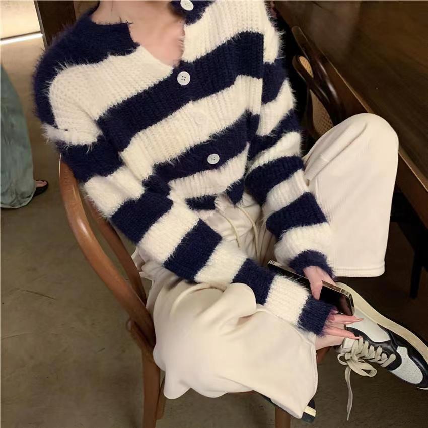 法式軟糯毛衣外套女秋季新款甜辣小眾設計感條紋短款長袖開衫上衣