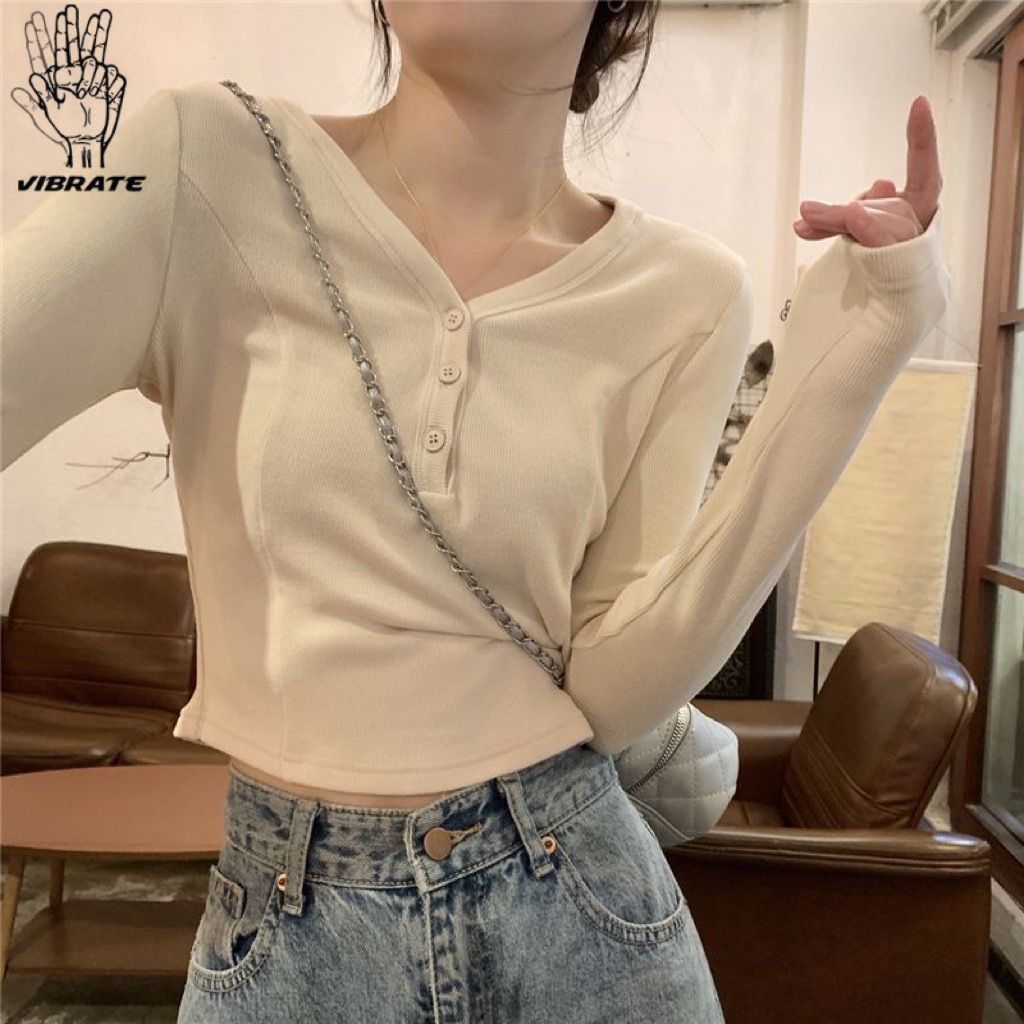 VIBRATE設計感小眾內搭v領長袖T恤女春秋季新款修身別致短款上衣