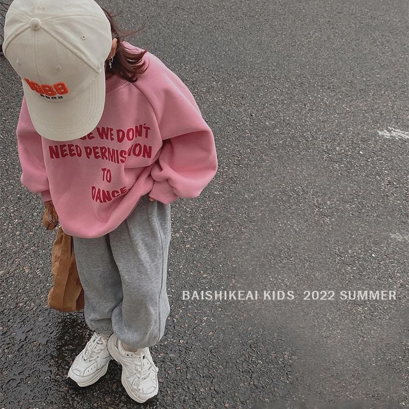 Girls' suits plus velvet 2023 new autumn and winter style children's sweatshirts children's baby letter pants two-piece set Korean