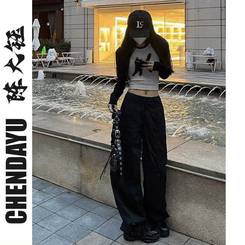 This year's popular beautiful tops 2023 early autumn wear high-end super good-looking slimming short long-sleeved T-shirt