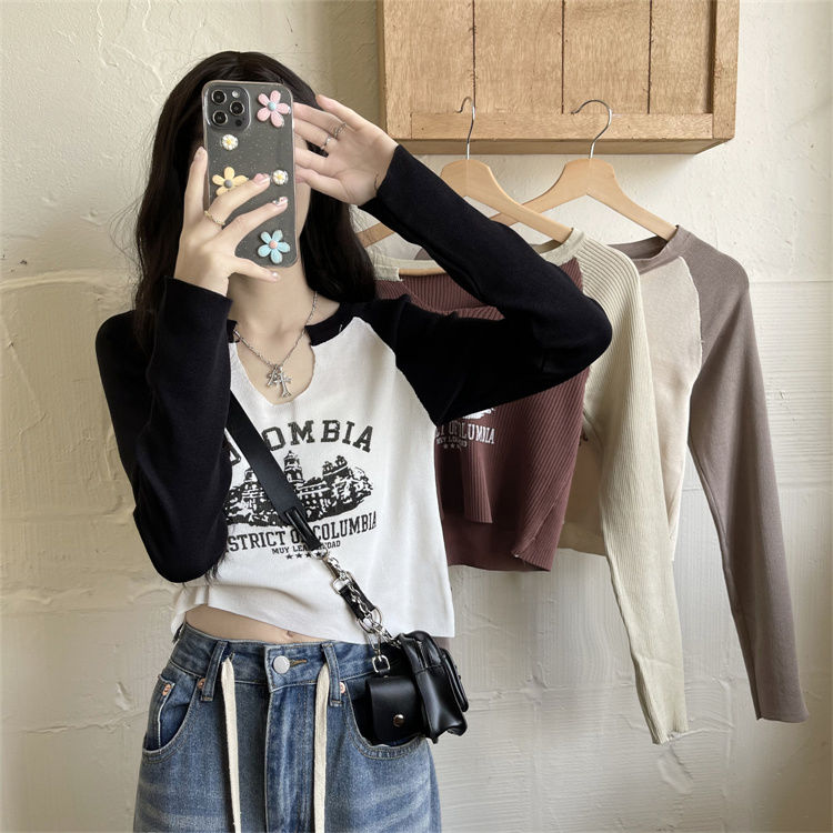 V-neck Hot Girl Short Raglan Sleeve Sweater 2023 New American Retro Contrast Color Splicing Letter Print T-Shirt for Women