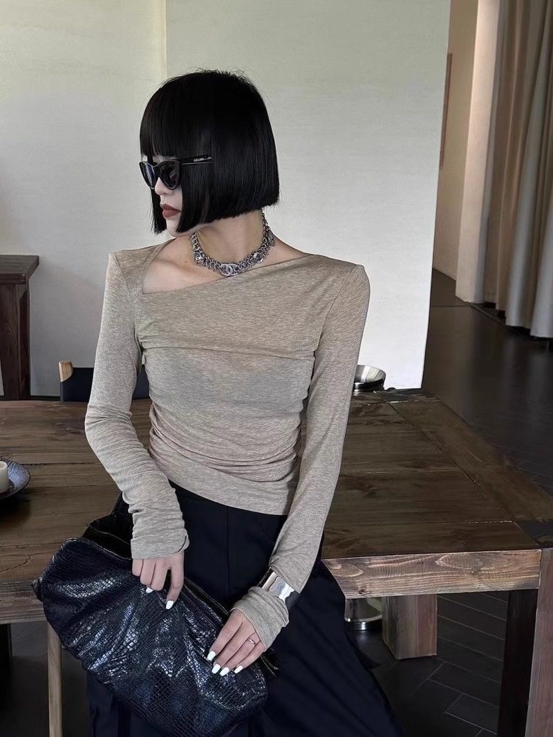 Korean style fashionable pure lust style long-sleeved T-shirt for women early autumn design niche pleated irregular bottoming shirt