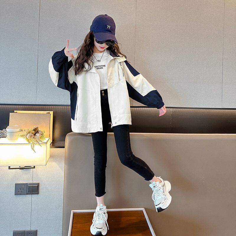 Girls and children's three-in-one jacket 23 new windproof and stylish autumn sports hooded color-blocking windbreaker for middle and large children