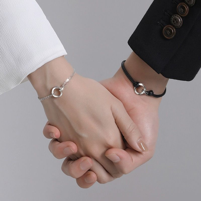 新款2023ins小双环手链情侣款纯银莫比乌斯环一对男女手环送女友