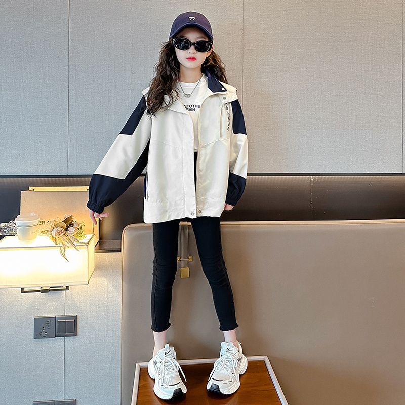 Girls and children's three-in-one jacket 23 new windproof and stylish autumn sports hooded color-blocking windbreaker for middle and large children