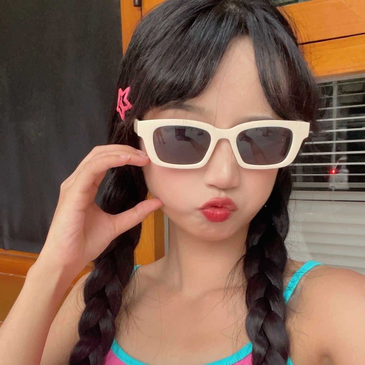 High-end 2023 new off-white small frame sunglasses for women summer sun protection narrow frame anti-UV sunglasses