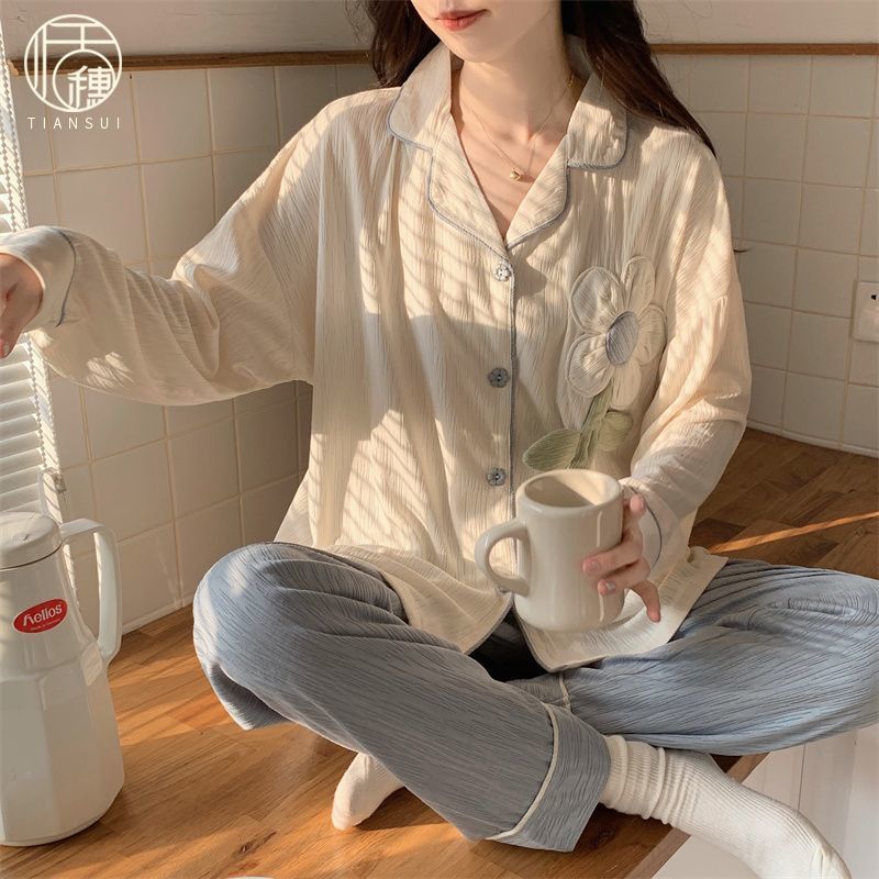 睡衣套裝女春秋2023新款寬鬆長袖刺繡花朵甜美可愛休閒家居服套裝