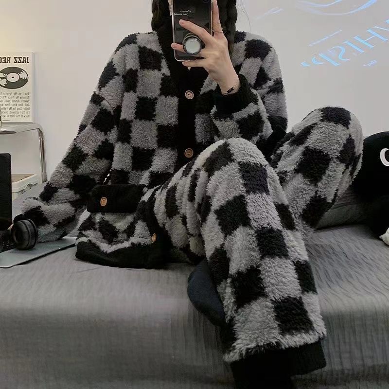 睡衣女秋冬款卡通珊瑚絨加絨加厚開衫冬季法蘭絨女士家居服套裝