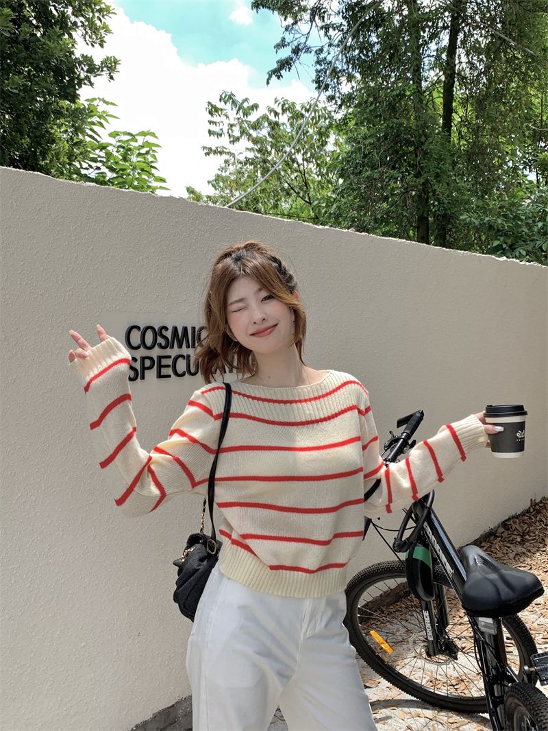 Striped sweater women's autumn  new design pleated round neck contrasting loose slim long-sleeved top