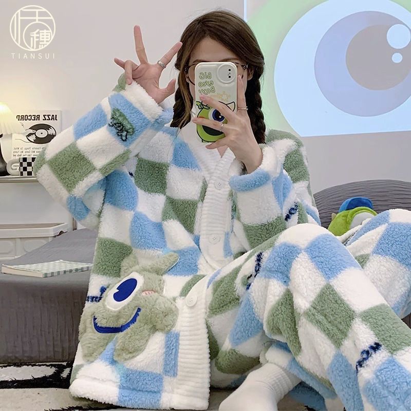 格子睡衣女秋冬季天加絨加厚2023年新款珊瑚絨大眼仔網紅風家居服