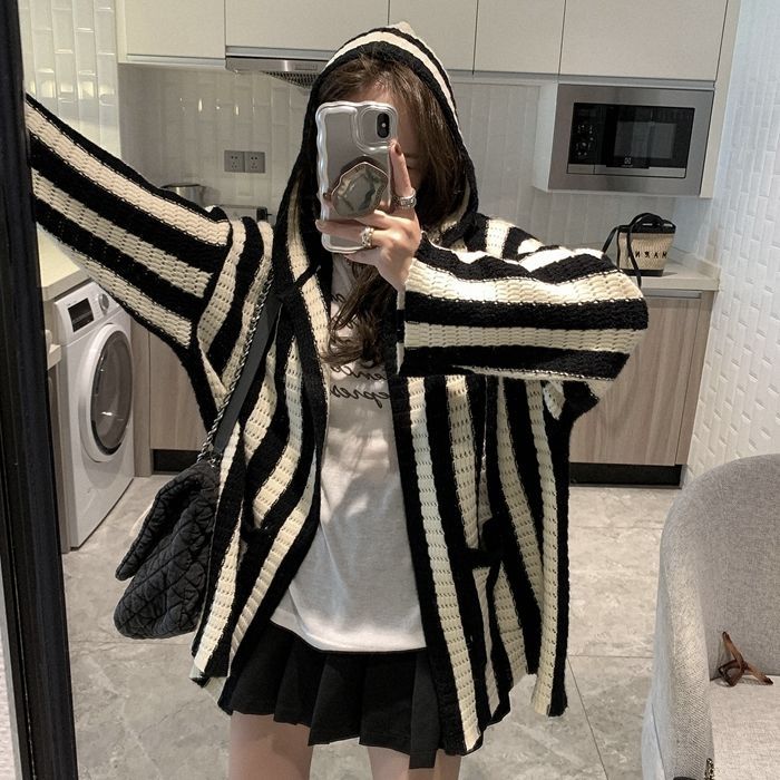 2023秋冬裝新款黑白豎條紋連帽外套寬鬆慵懶中長款針織開衫女上衣
