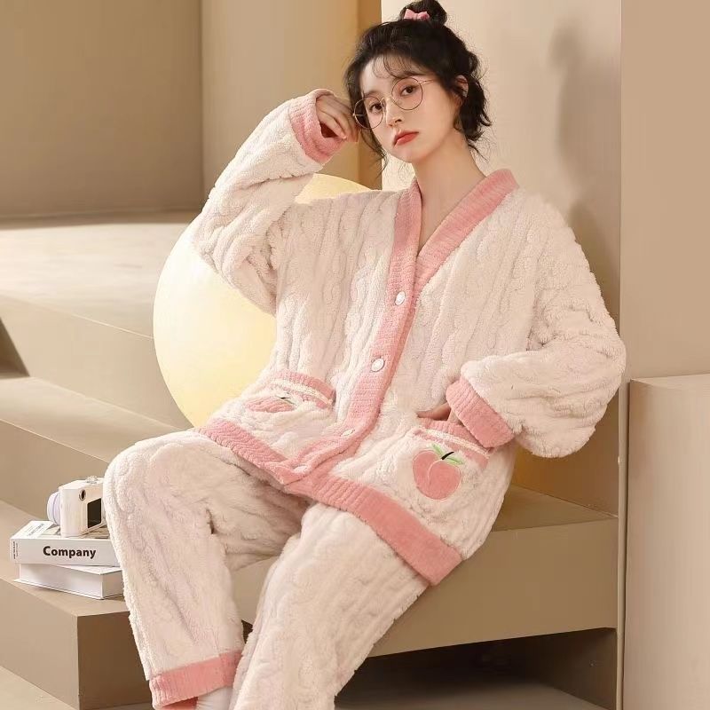 2023新款珊瑚絨可愛女士睡衣秋冬季天加絨加厚外穿大碼套裝家居服